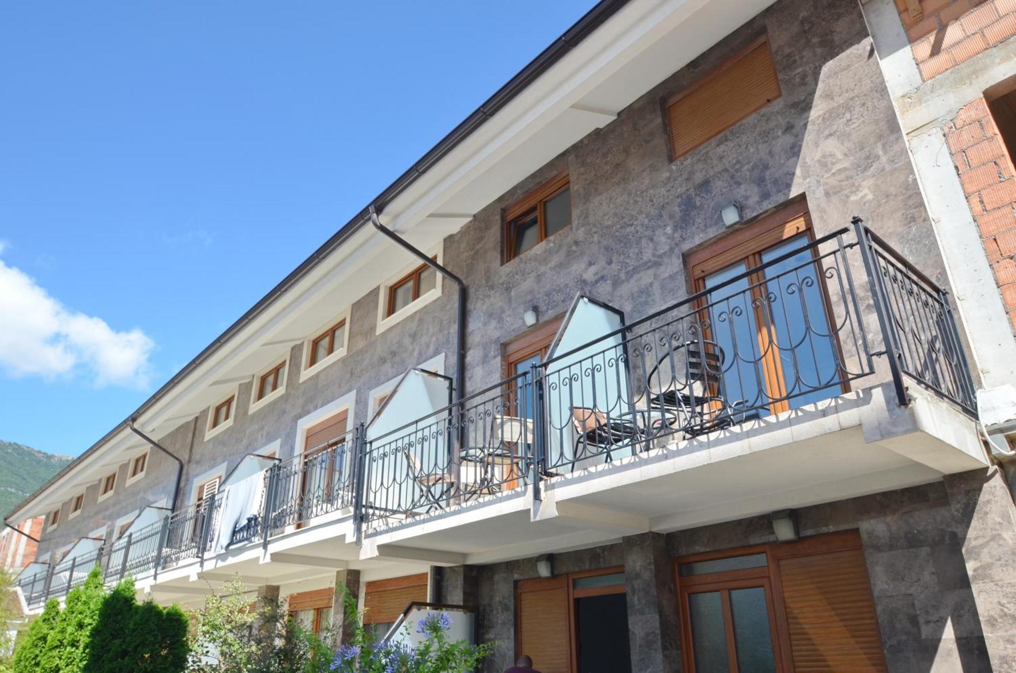 Trojanovic Apartments Tivat Exterior foto